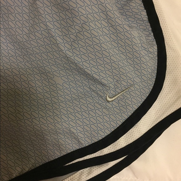 Nike running shorts SET of 2 - Picture 6 of 8